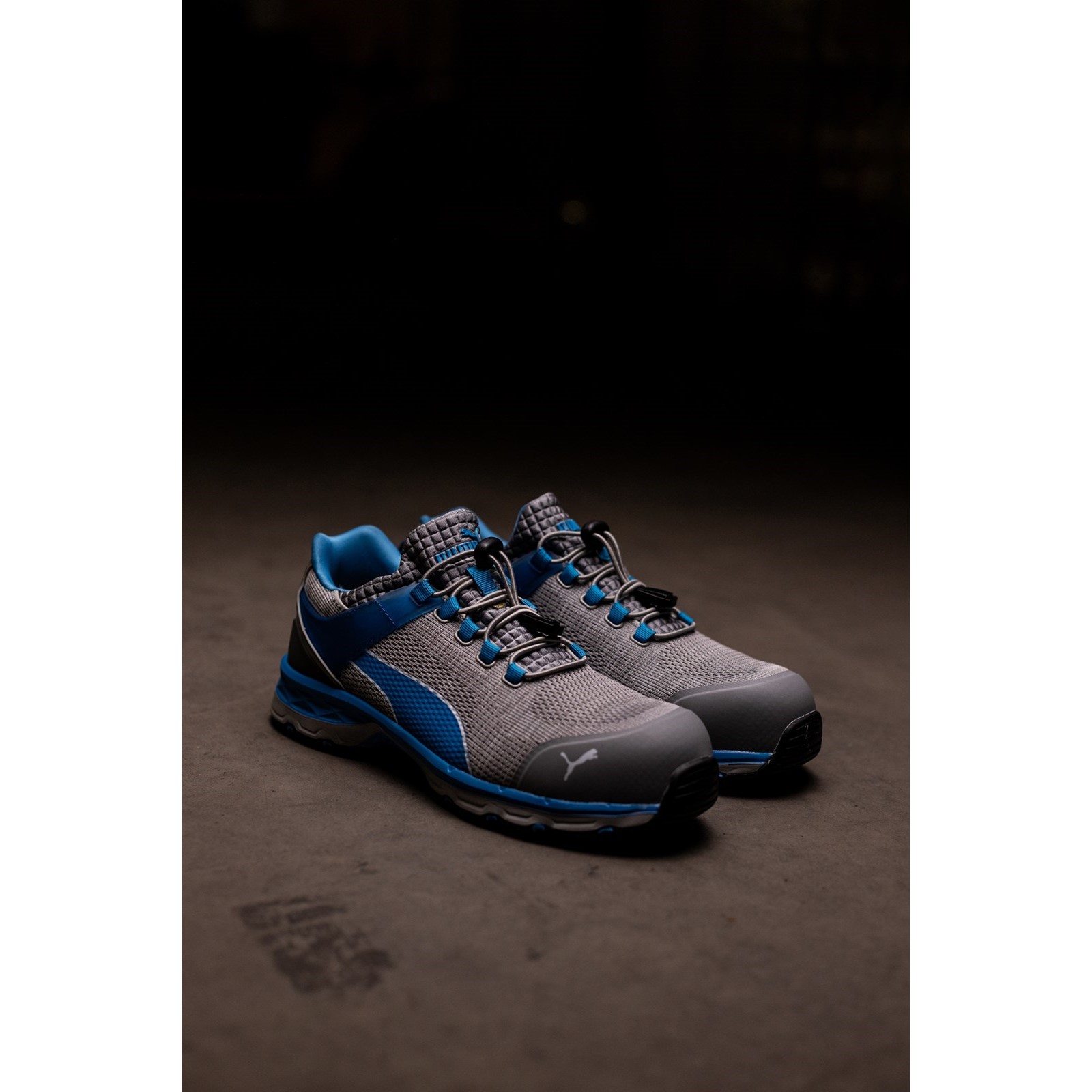 Xcite Low, detail